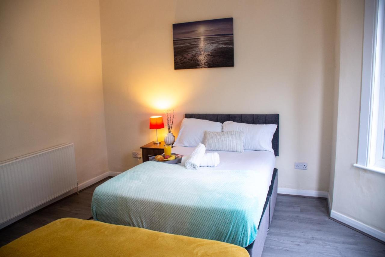 Royale Green View House- Free Parking, Wifi, Perfect For Contractors And Holiday นอร์ทแธมป์ตัน ภายนอก รูปภาพ