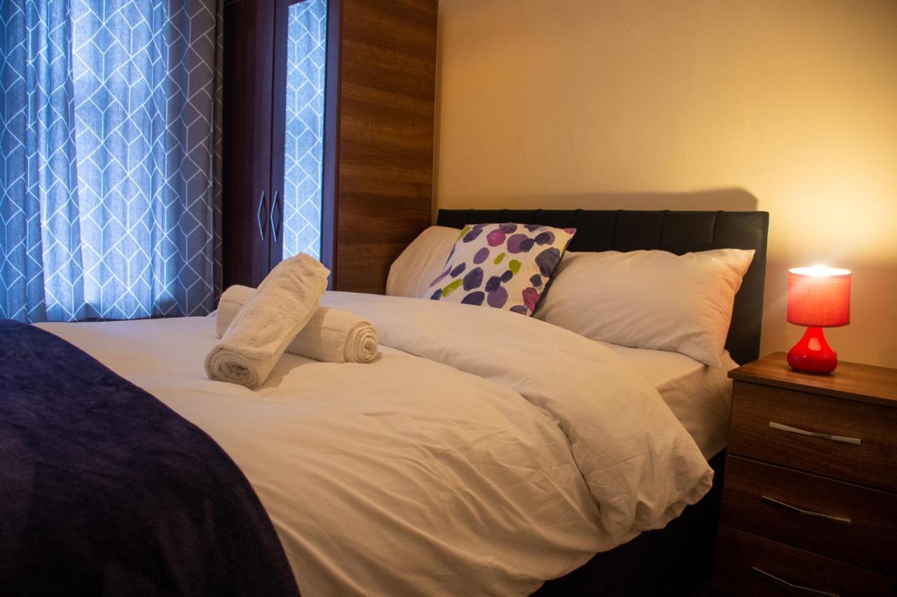 Royale Green View House- Free Parking, Wifi, Perfect For Contractors And Holiday นอร์ทแธมป์ตัน ภายนอก รูปภาพ