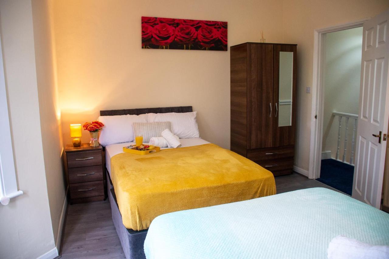 Royale Green View House- Free Parking, Wifi, Perfect For Contractors And Holiday นอร์ทแธมป์ตัน ภายนอก รูปภาพ